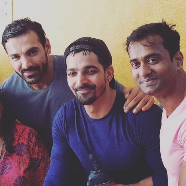 Vinod Channa with actors Harshvardhan Rane and John Abraham (left)
