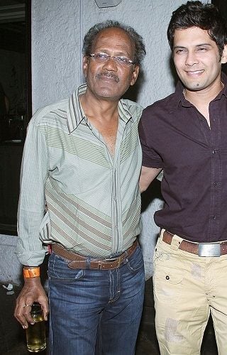 Virendra Saxena drinks alcohol