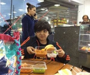 Vishesh Bansal having snacks