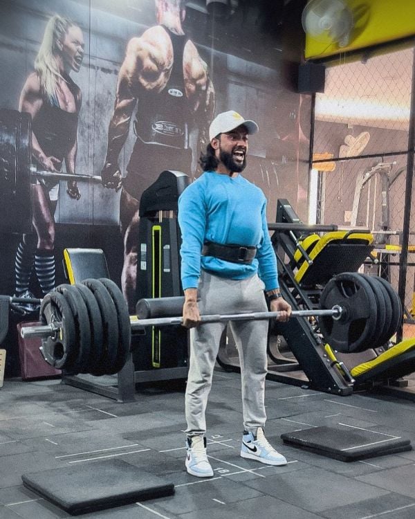 Vishnu Joshi working out in the gym