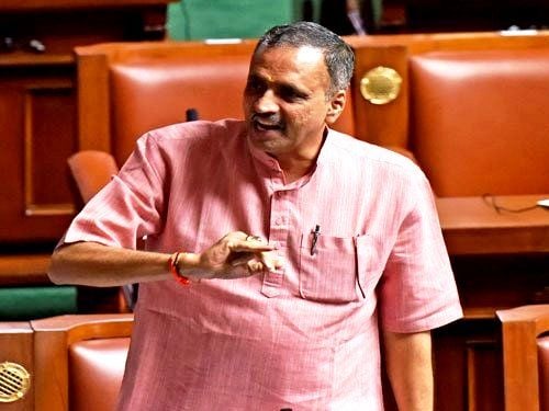 Vishweshwar Hegde Kageri speaking in the Karnataka Assembly