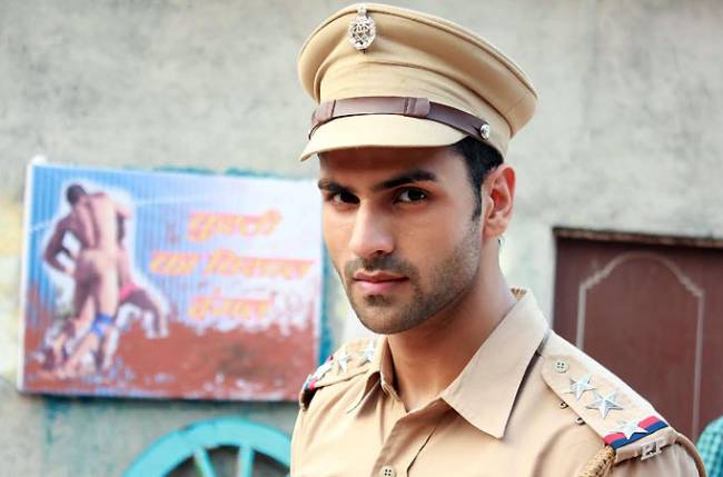 Vivek Dahiya as ACP Abhishek Singh