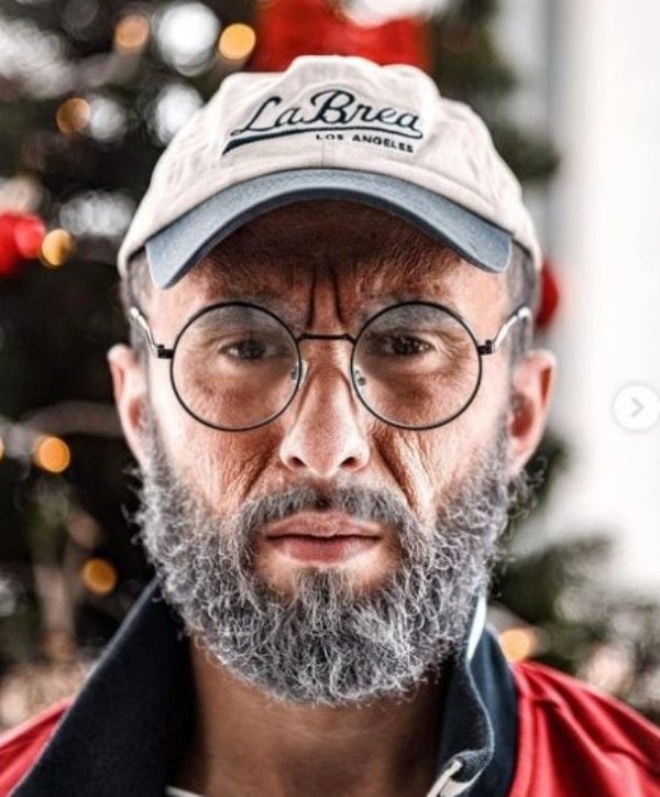 Vladimir disguised as an old man