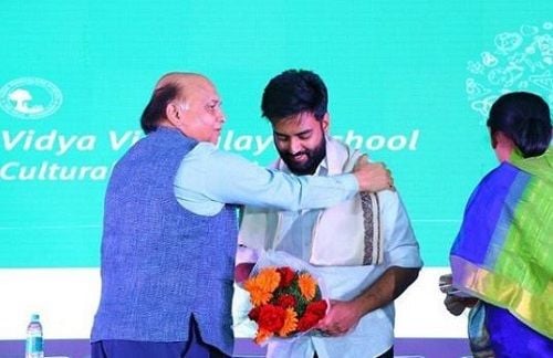 Yashraj Mukhate at Vidya Vinayalaya School
