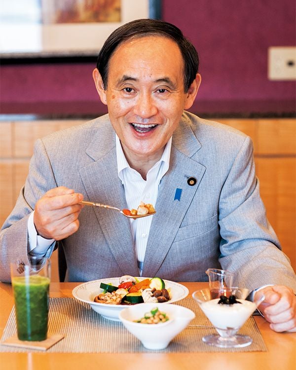 Yoshihide Suga enjoying his breakfast