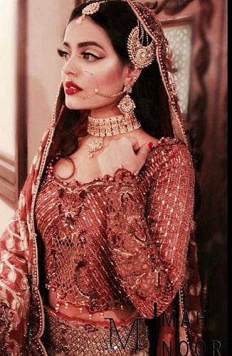Zainab Raza as a model for Mahnoor Zahid