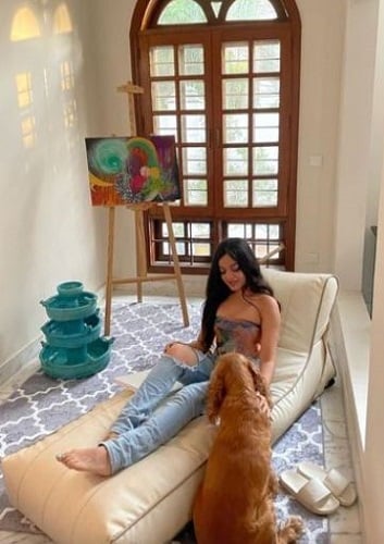 Zainab Raza with her pet dog