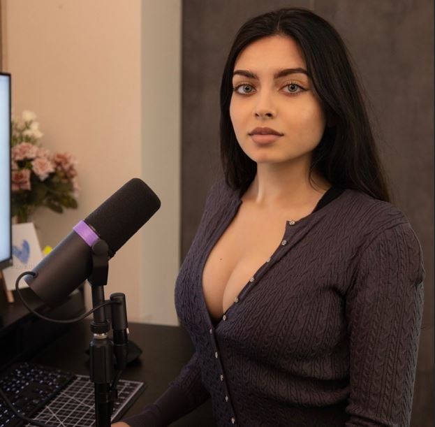 Zara Dar while making content videos for YouTube